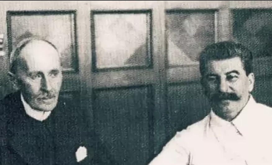 H.G. Wells meeting Joseph Stalin in 1934